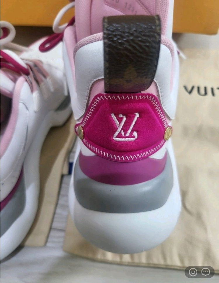 정품 루이비통 핑크 모노그램 아치라이트 풀구성 이미지