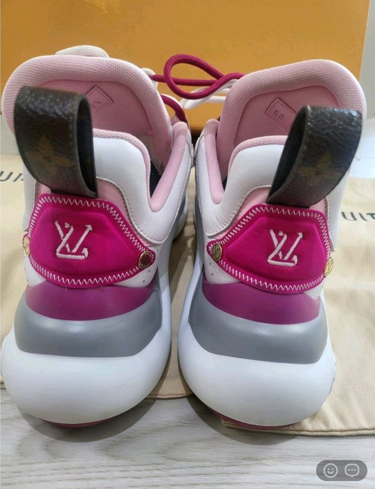 정품 루이비통 핑크 모노그램 아치라이트 풀구성 이미지