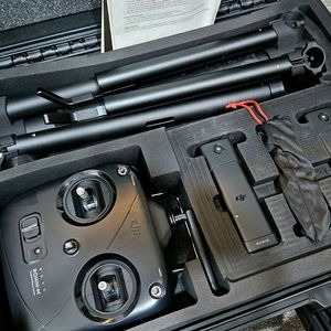 신품급 >DJI 양손짐벌 로닌M RONIN M 촬영장비