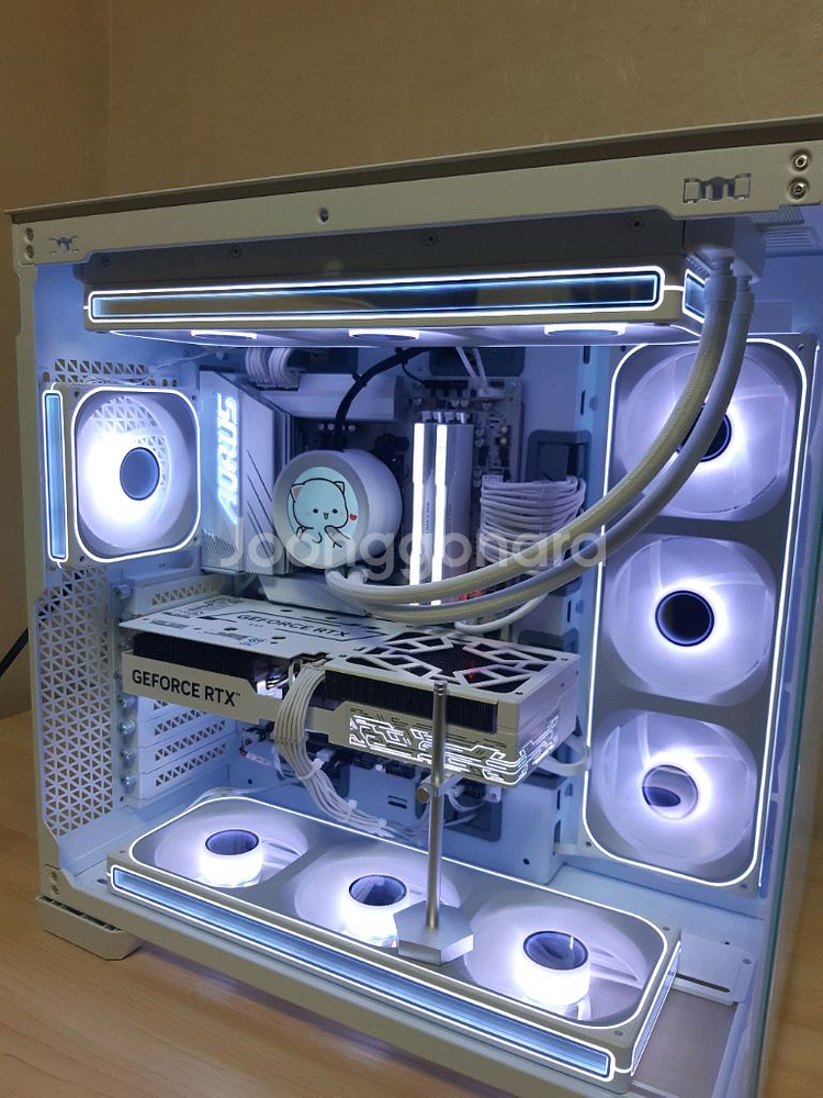 올화이트 크라켄 9800x3d 컴퓨터 완본체/반본체--2