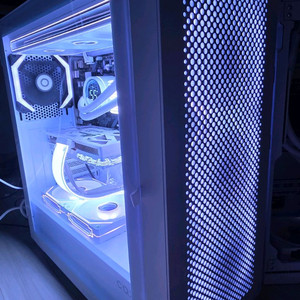 라이젠5 9600X RTX5060TI 본체 팝니다
