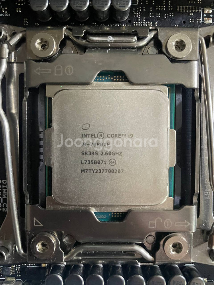 I9 7980XE + ASUS RAMPAGE VI--0