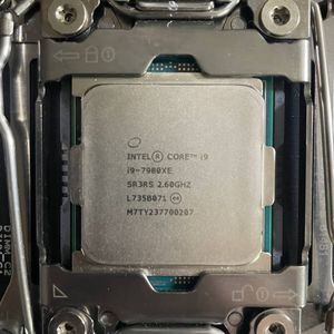 I9 7980XE + ASUS RAMPAGE VI
