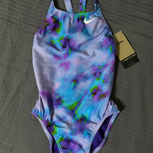 나이키스윔 플로럴블러 패스트백 28