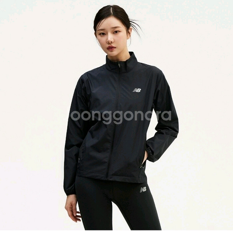 뉴발란스 바람막이 러닝자켓 등산복 스탠다드핏--0