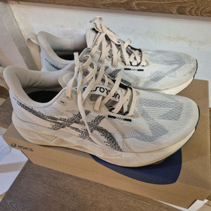 아식스 노바블라스트5 오트밀 275