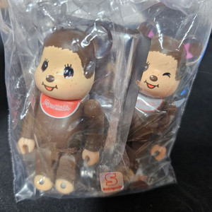 베어브릭 몬치치 정 역