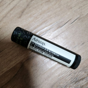 Aesop 립밤 SPF30 새상품
