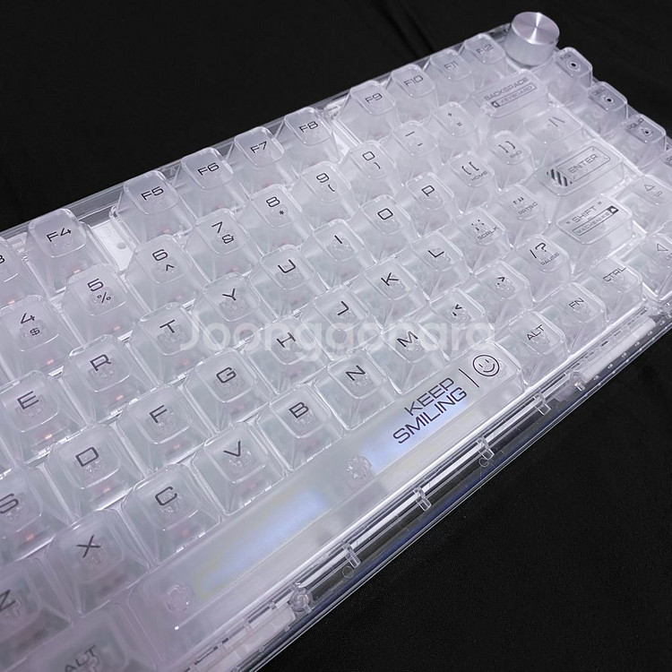 메카닉 MACHENIKE 기계식 투명 키보드 얼음키보드--1