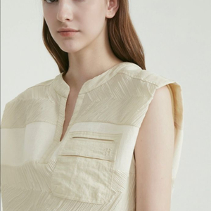 21 타임 TIME 텍스처 슬리브리스 탑 블라우스 나시