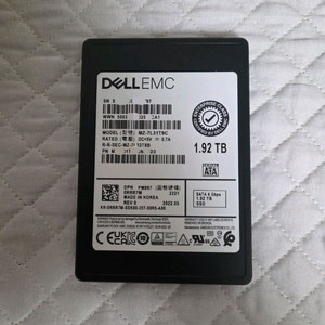 서버용 Dell EMC 1.92TB SATA SSD