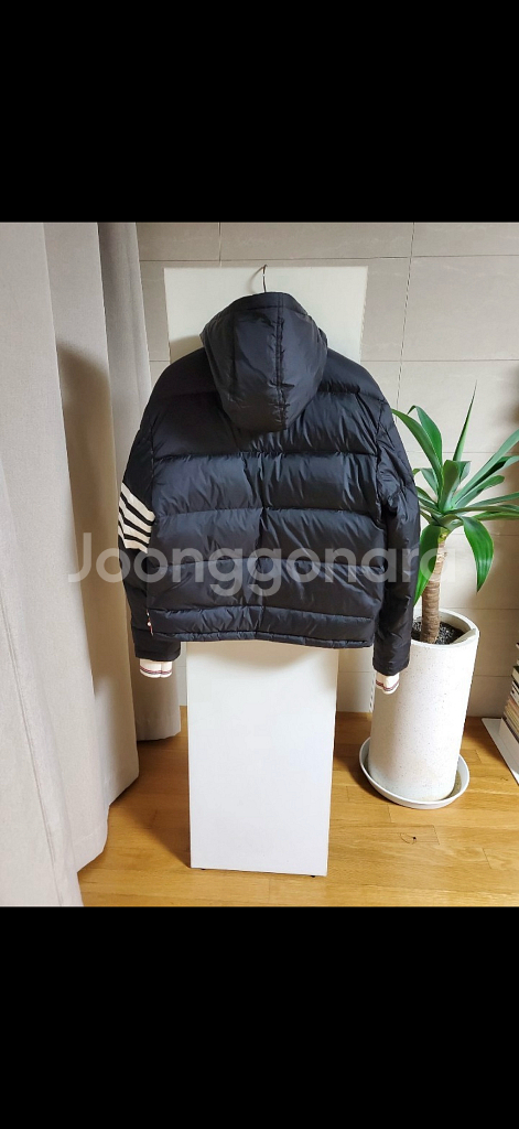 톰브라운 패딩--1
