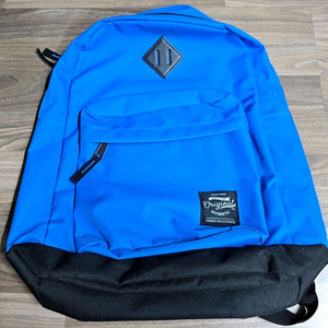 가벼운 블루 백팩