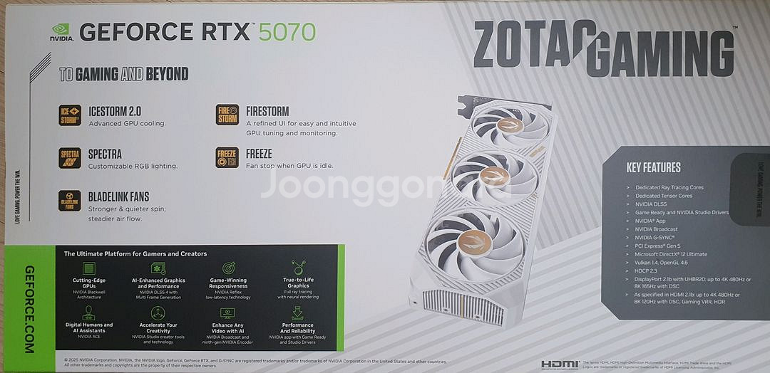 ZOTAC RTX 5070 amp 화이트 에디션--3