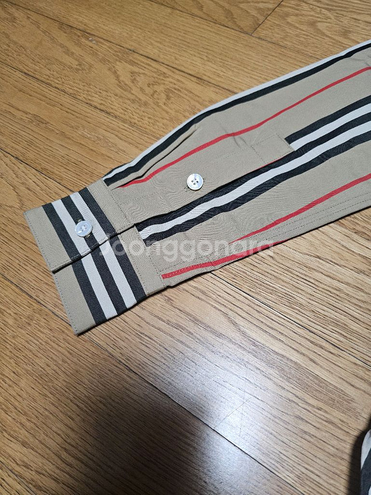 (새상품) 버버리 아카이브베이지 스트라이프 셔츠--5
