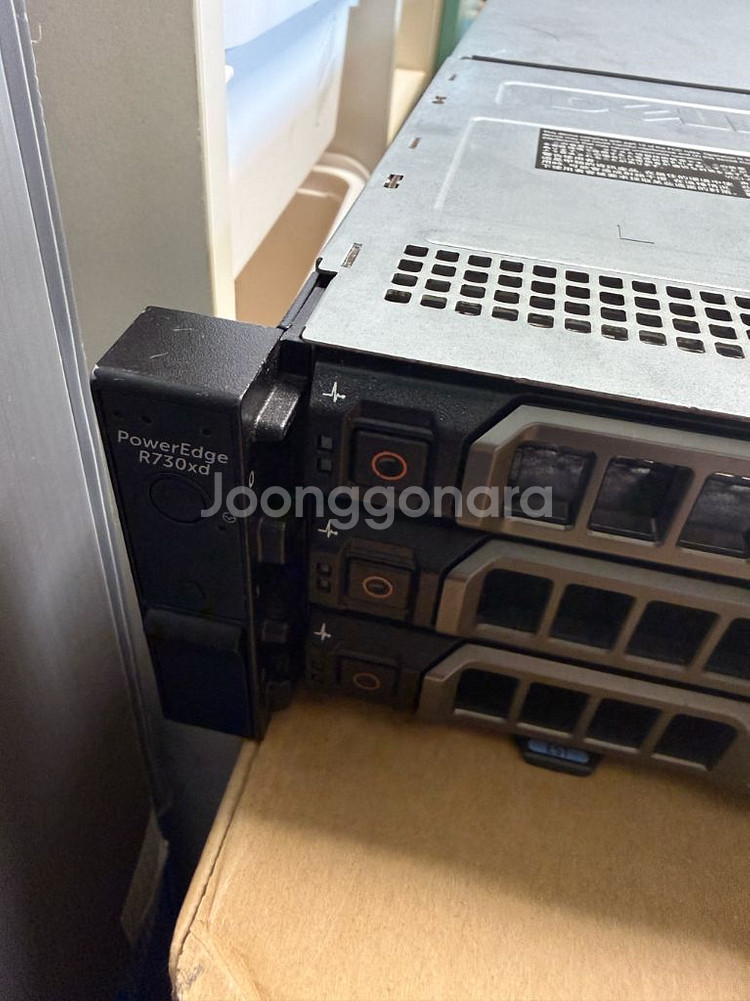 Dell PowerEdge R730xd 서버입니다--1