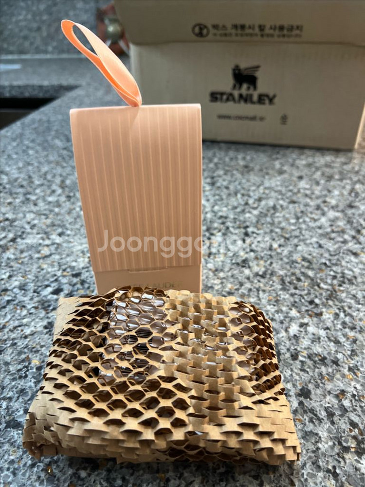 미개봉 새상품) 에스티 로더 퓨어 컬러 젤리 글로우 밤--0