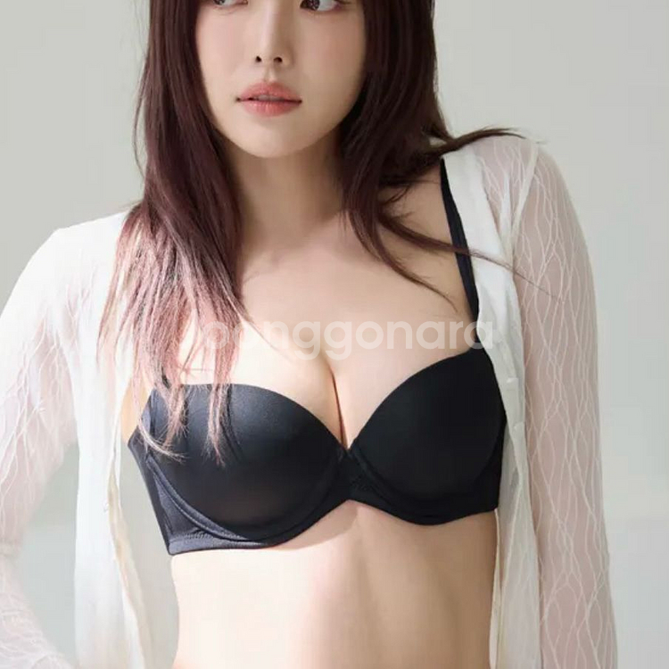 [새상품] 큐모모 푸쉬업 시크브라 70C 블랙--0