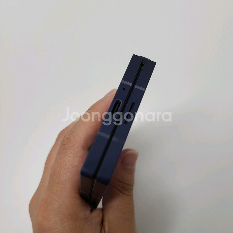 갤럭시 Z폴드6 256기가 네이비 팝니다!--8