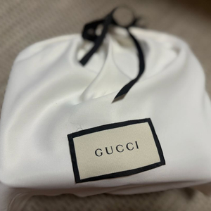 정품) 구찌 인터로킹 체인 스몰 크로스백