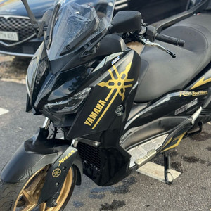 야마하 xmax300 (2022)