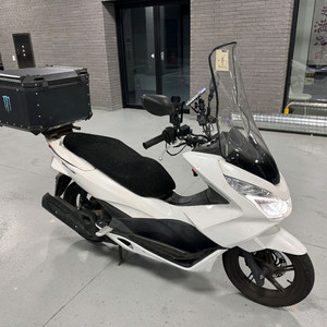 혼다 pcx125 15년형 화이트컬러 판매합니다