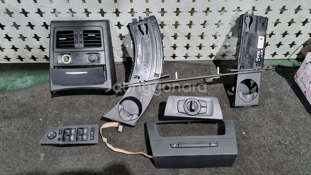 BMW E90 3시리즈 폐차로 부품팝니다--7