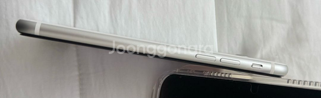 아이폰SE2 128GB 화이트--4