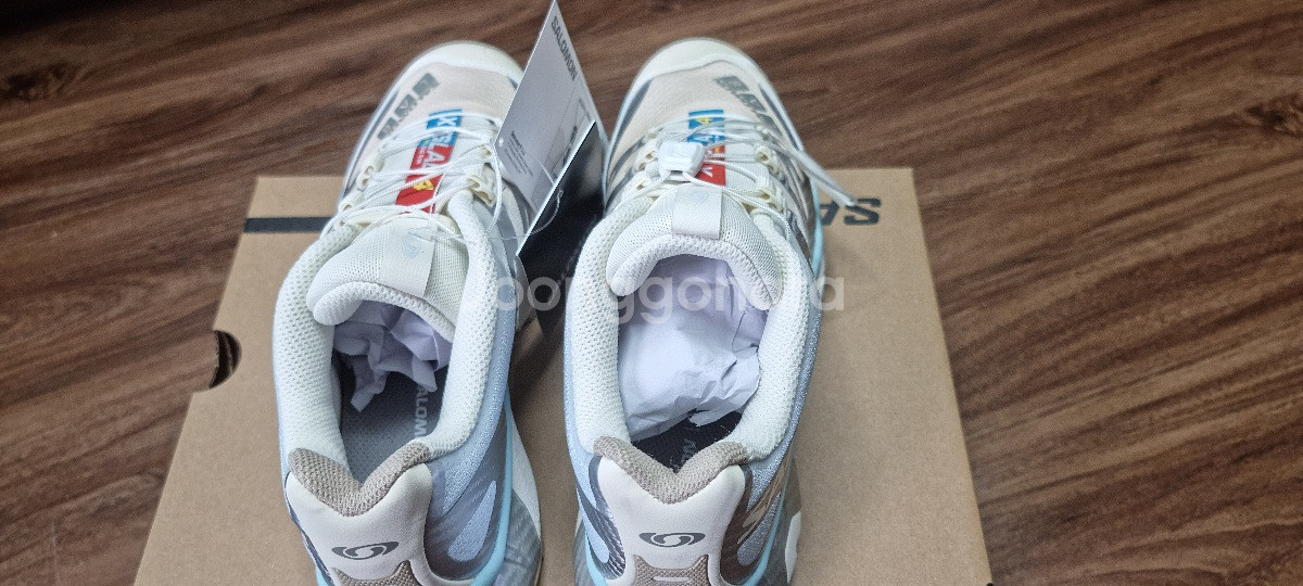 살로몬 XT-4 OG 바닐라 245 새상품 판매해요--2