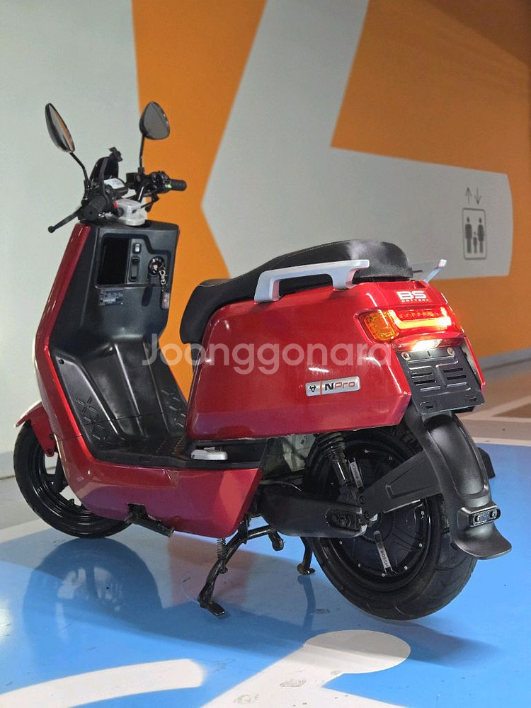 19년식 전기 스쿠터 니우 엔프로(니유 niu npro--4