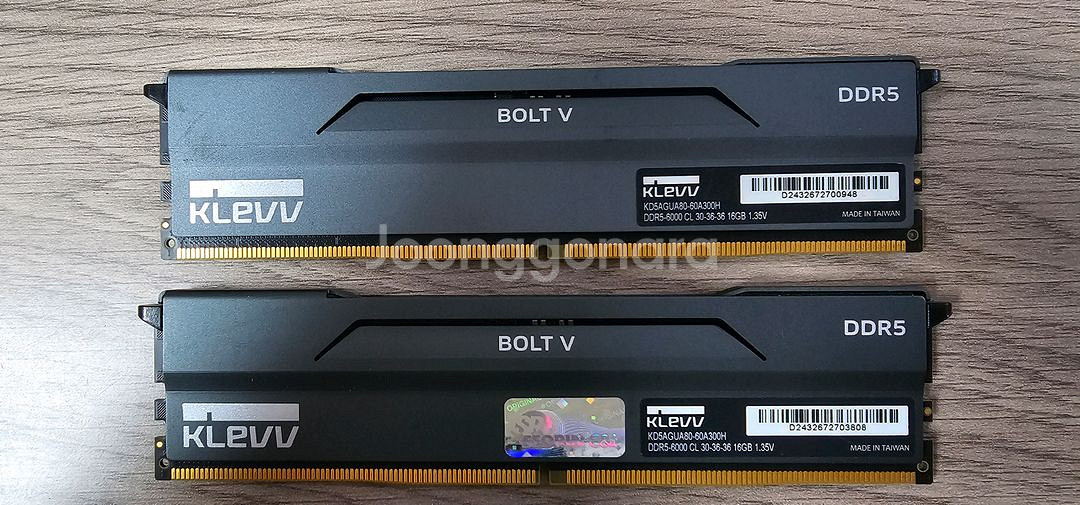 KLEVV Bolt V DDR5 16GB 램 2개--0