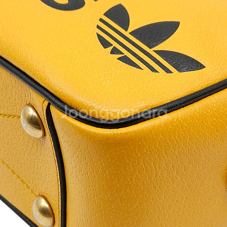 구찌 X 아디다스 옐로우 레더 레터링 스몰 크로스백--5