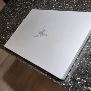 레이저 블레이드 13 머큐리/터치스크린