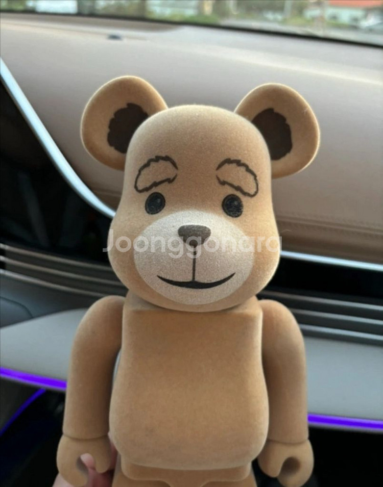 베어브릭 피규어--1