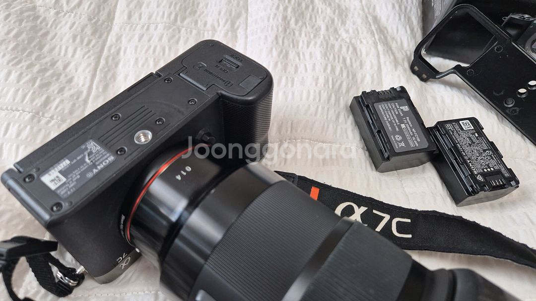 소니 A7C + 시그마 50mm 렌즈 + evoc 가방--1
