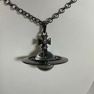 비비안웨스트우드 orb 그레이 목걸이 이미지