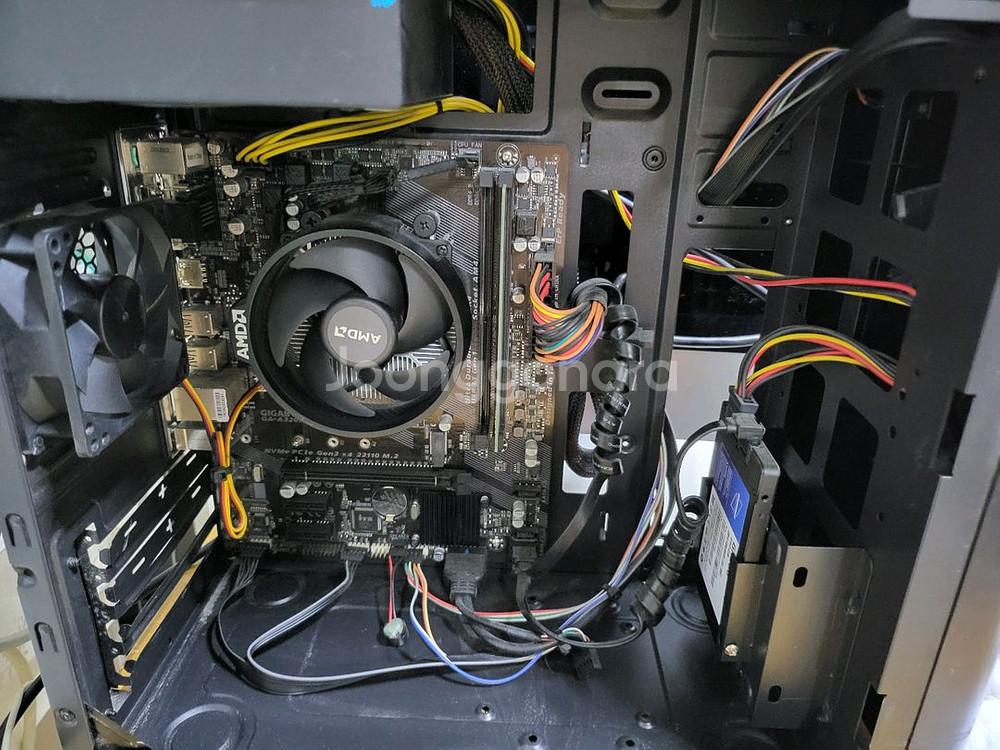 AMD Ryzen 3 3200g ssd240 데스크탑--3