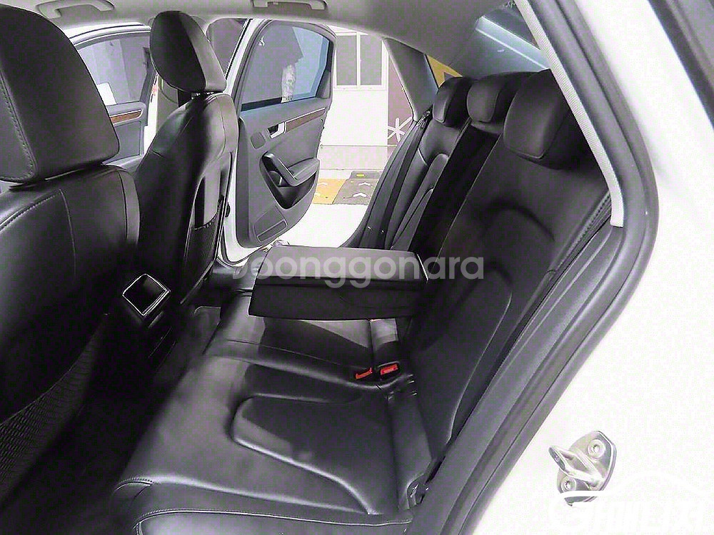 [아우디]뉴 A4 2.0 TFSI 콰트로 다이나믹 (5--9