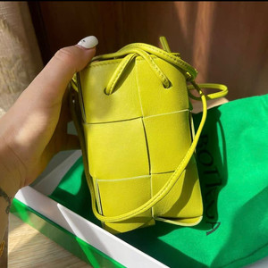 보테가 미니 버킷백 포리지