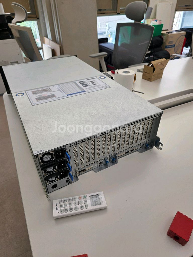 아수스 서버pc케이스 esc8000a-11e 팝니다.--2