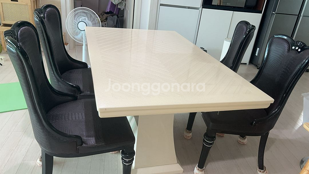 중고돌식탁(의자포함)--0