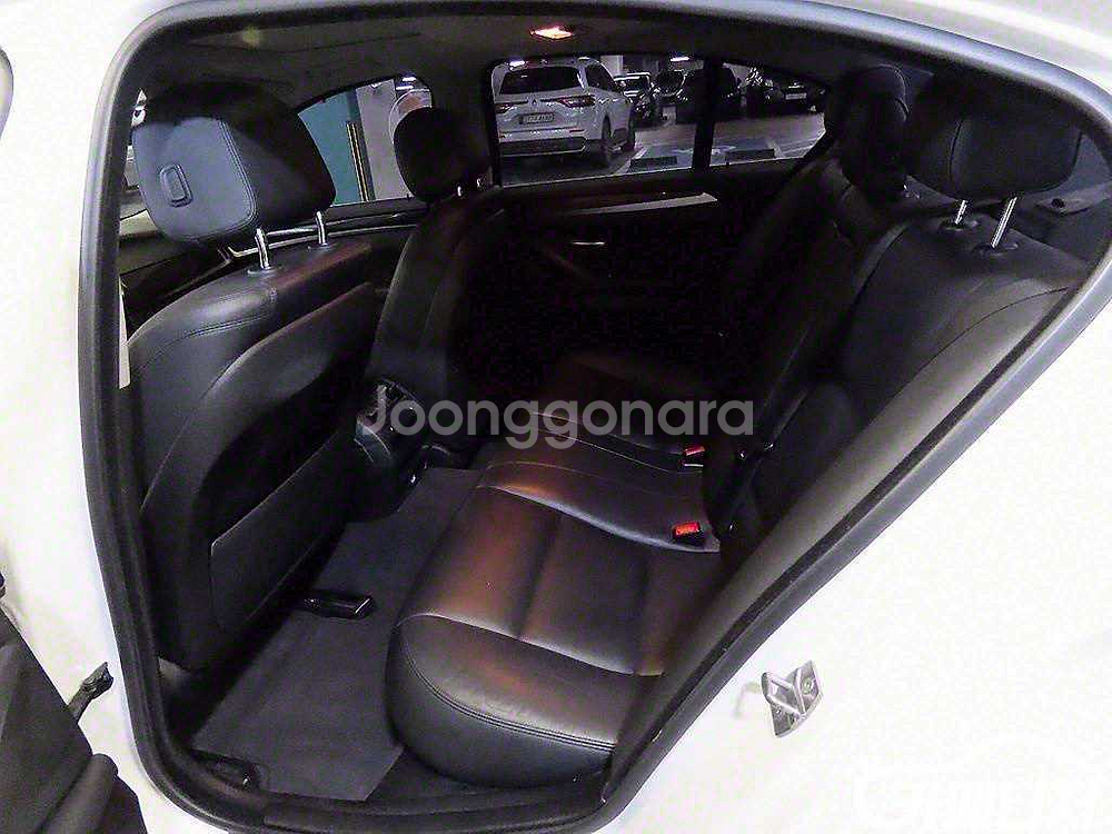 [BMW]5시리즈 (F10) 520d (5인승) #앱특--6