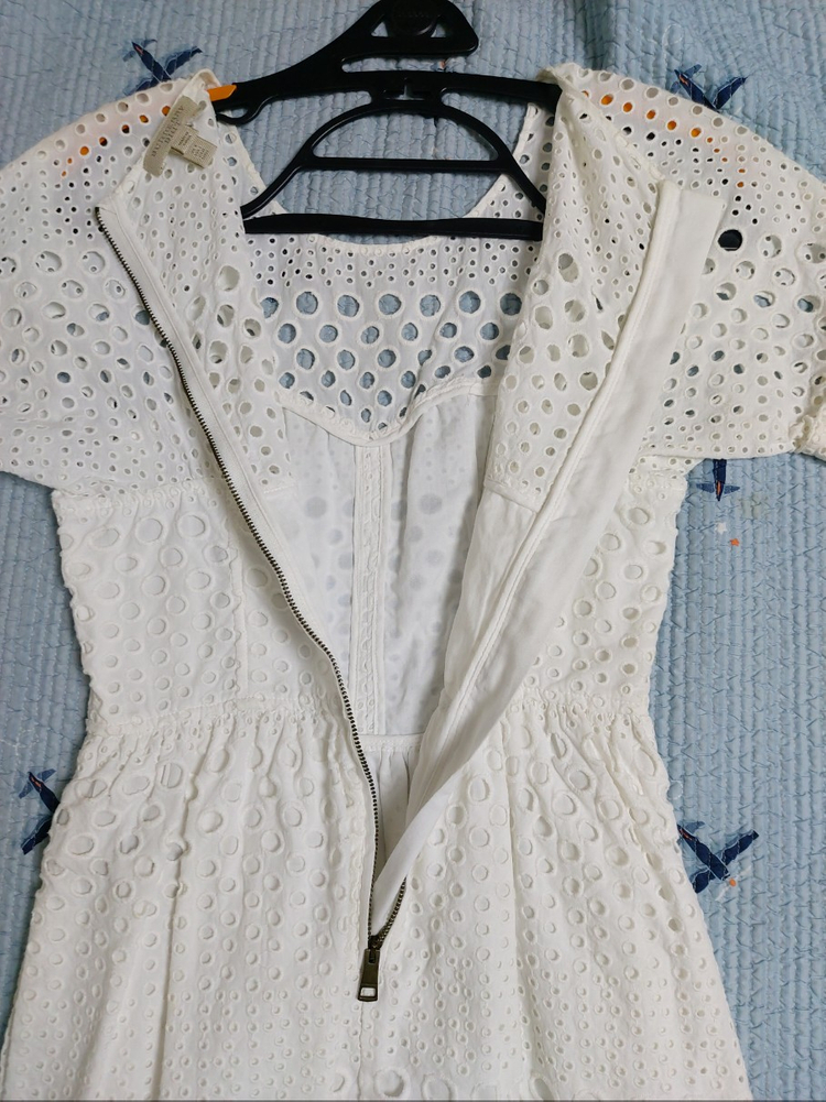 버버리브릿원피스 버버리화이트펀칭원피스55--6