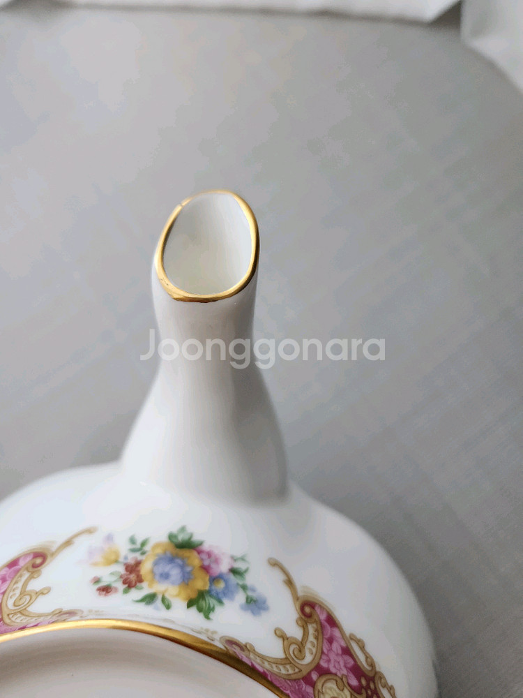로얄알버트 레이디칼라일 티포트--3