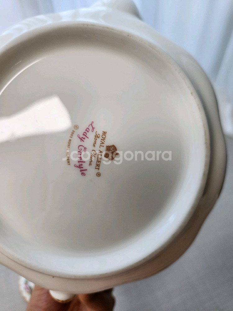 로얄알버트 레이디칼라일 티포트--4