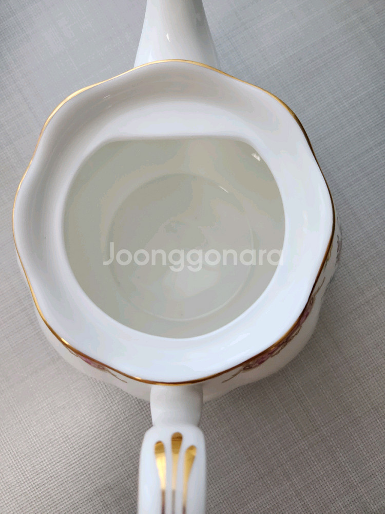 로얄알버트 레이디칼라일 티포트--5