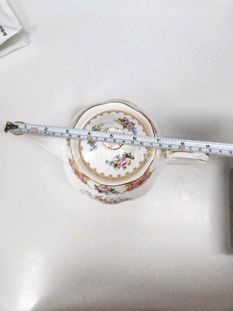 로얄알버트 레이디칼라일 티포트--9