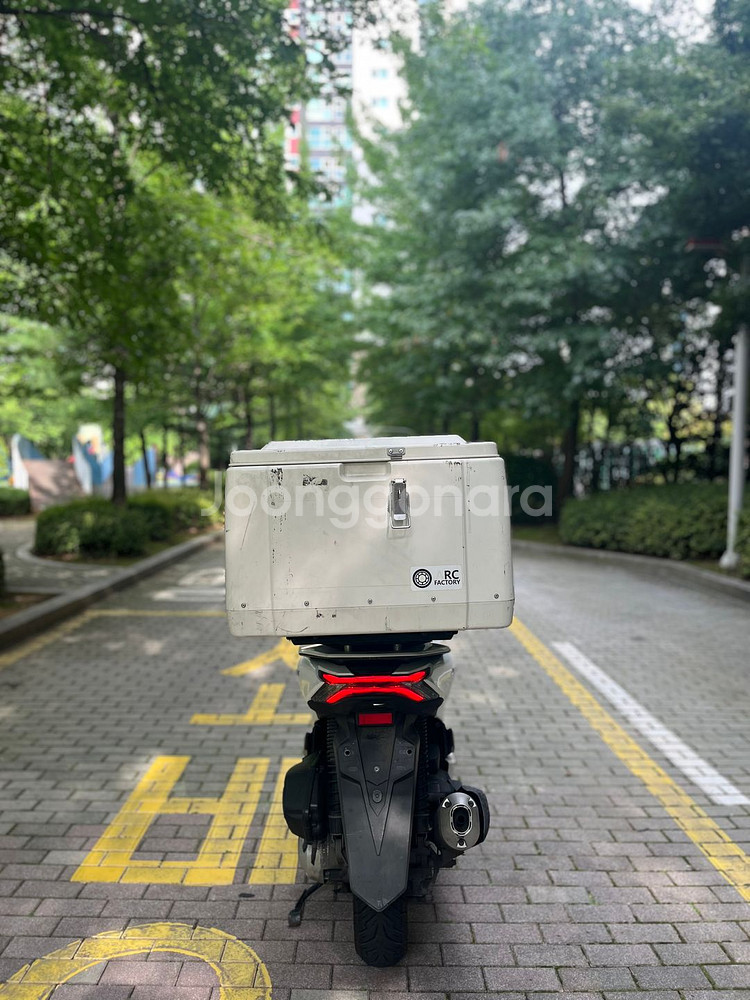 혼다 pcx /22년형 6만대 배달세팅,판매합니다.--2