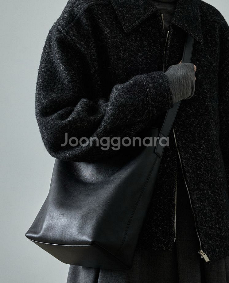 파사드패턴 셰퍼드백 (블랙)--1