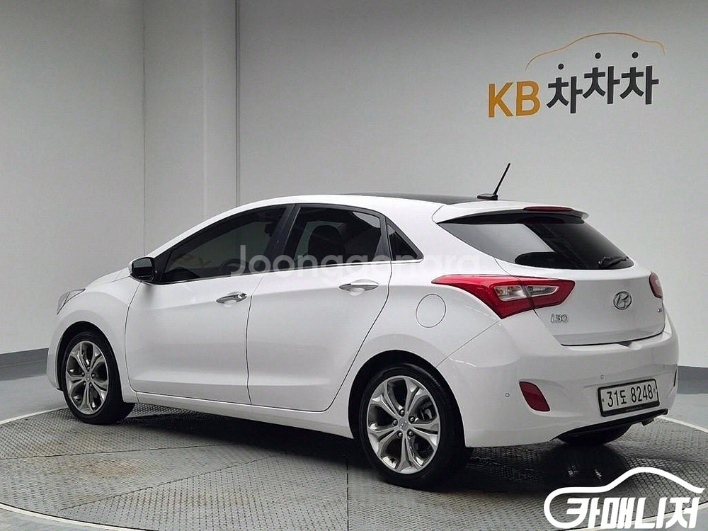 [현대]뉴 i30 1.6 GDI 익스트림 (5인승) #--1